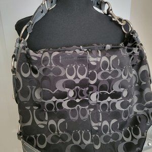 Coach Zoe purse EUC Black and Silver with Purple Lining